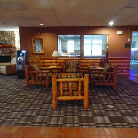 American Inn And Suites Houghton Lake Dış mekan fotoğraf