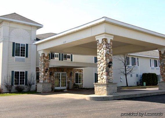 American Inn And Suites Houghton Lake Dış mekan fotoğraf