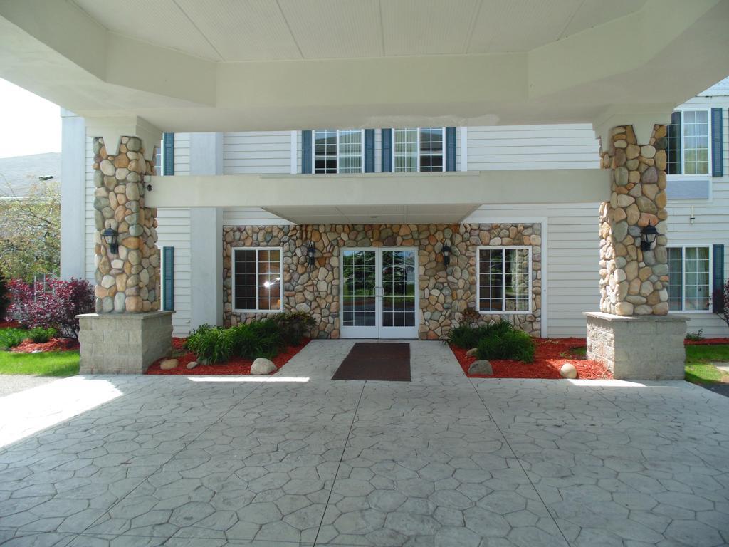 American Inn And Suites Houghton Lake Dış mekan fotoğraf