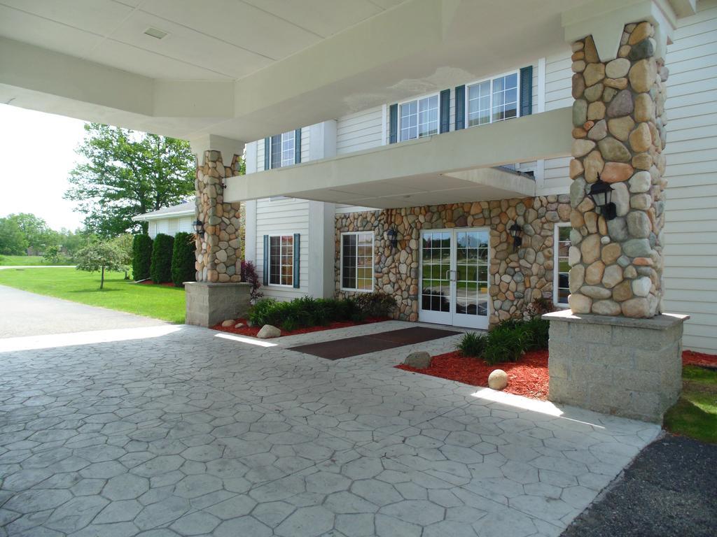 American Inn And Suites Houghton Lake Dış mekan fotoğraf