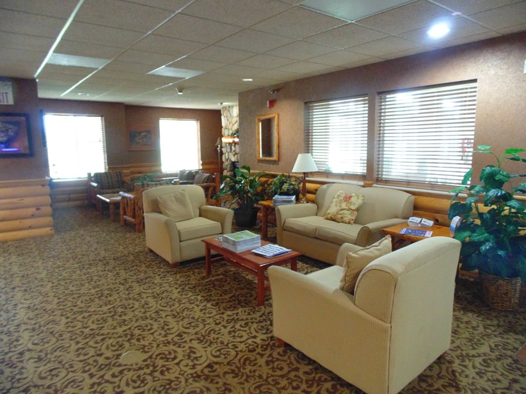 American Inn And Suites Houghton Lake İç mekan fotoğraf