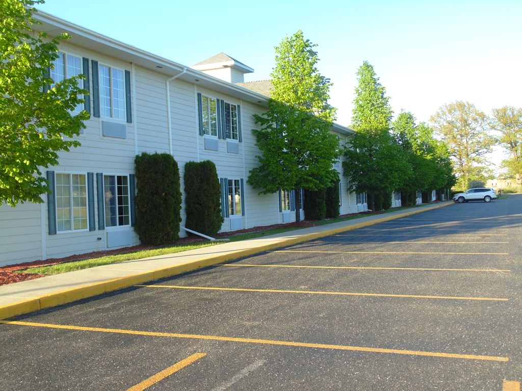 American Inn And Suites Houghton Lake Dış mekan fotoğraf
