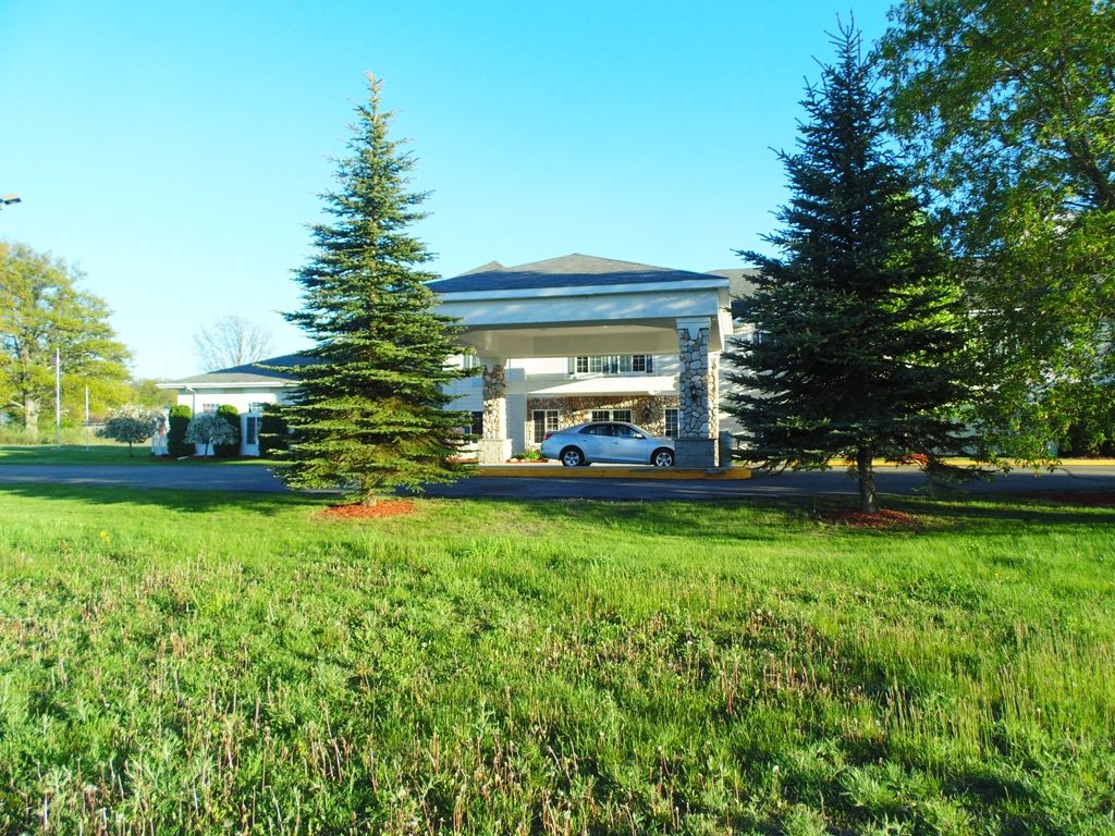 American Inn And Suites Houghton Lake Konforlar fotoğraf