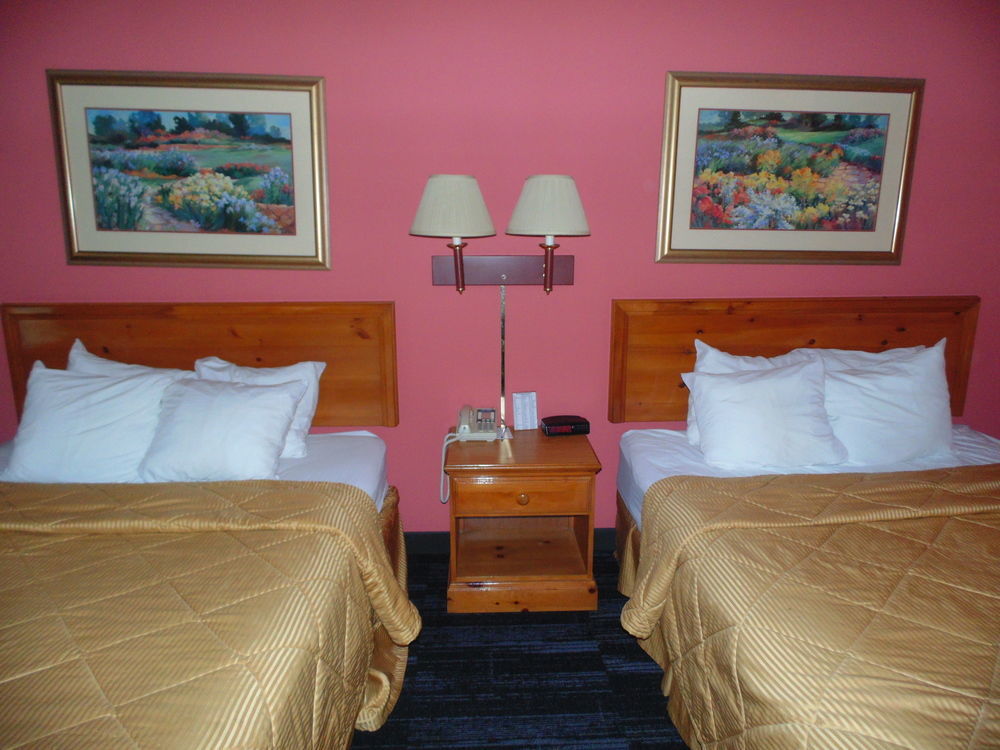 American Inn And Suites Houghton Lake Dış mekan fotoğraf