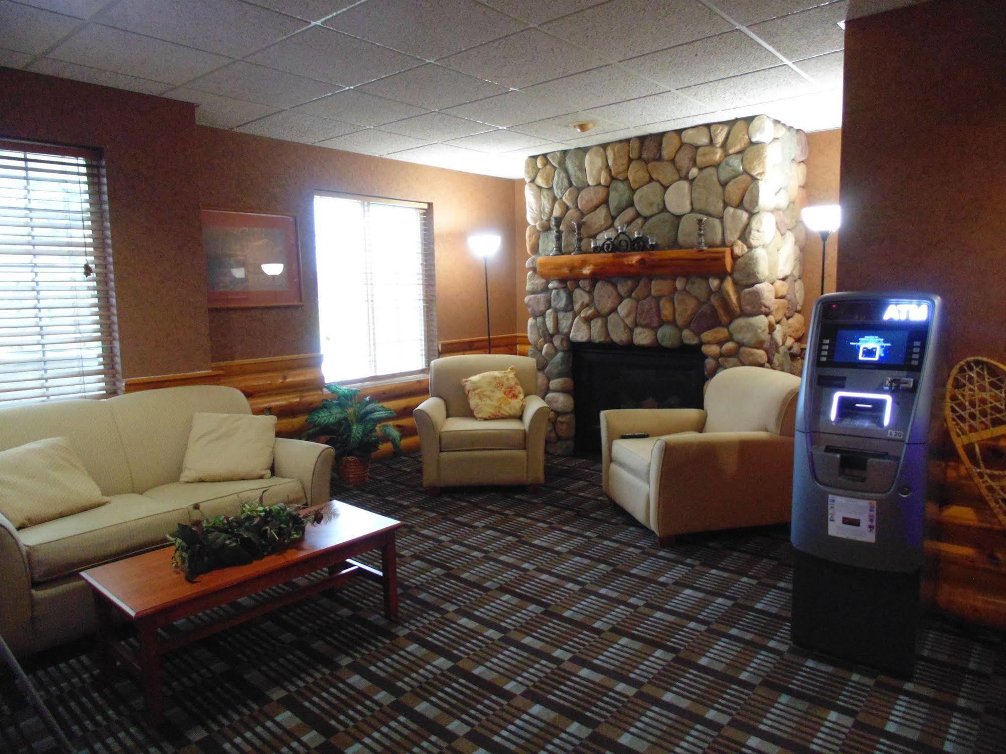 American Inn And Suites Houghton Lake Dış mekan fotoğraf