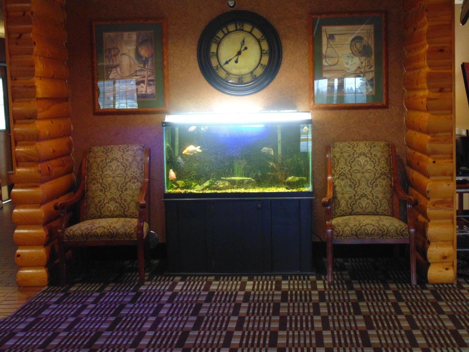 American Inn And Suites Houghton Lake Dış mekan fotoğraf